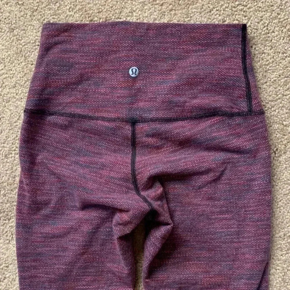 Lululemon wonder under crop 11 (roll down) - Picture 8 of 9